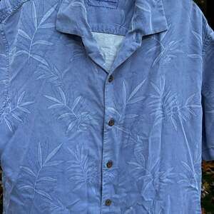 Tommy Bahama Shirt Mens XL Blue 100% Silk Tropical Camp Button Short Sleeve